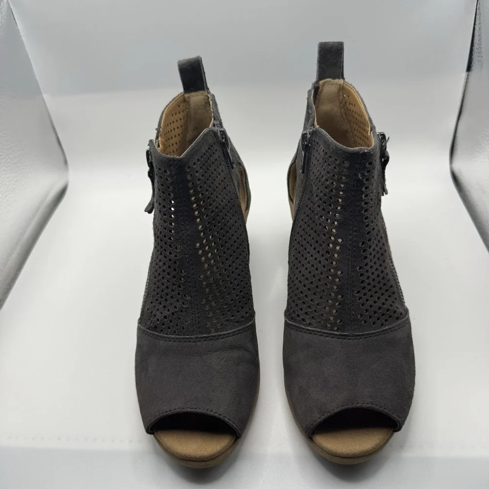 Earth Booties Ankle Cosmos Womens Size 6.5B Gray Suede Open Toe Wedge Zip Casual
